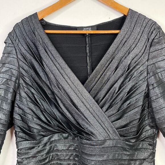 Tadashi Metallic Gray Surplice V-Neck Pleated V Neck Knit Dressy Top womens 1X - Picture 2 of 9